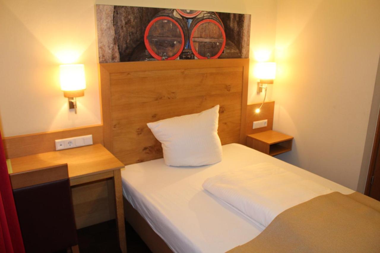 Hotel Brauereigasthof Amberger Kosching Εξωτερικό φωτογραφία